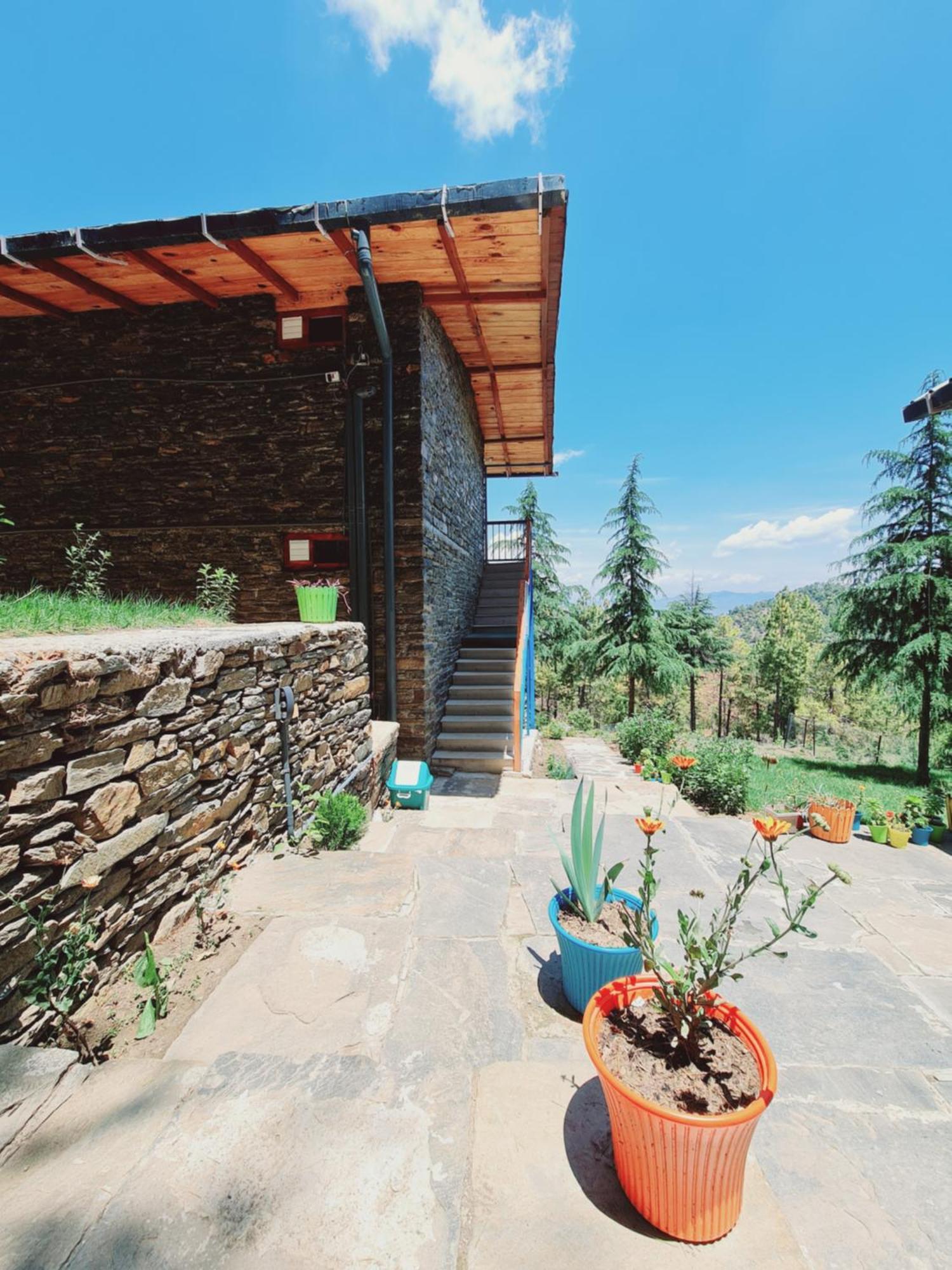 The Roots Homestay Алмора Екстериор снимка